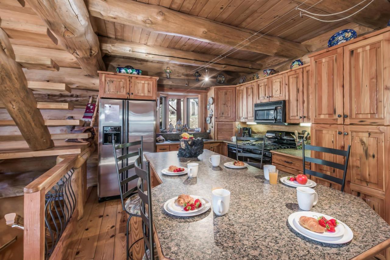 Bear Foot Lodge, 2 Bedrooms, Sleeps 6, Gas Grill, Walk To River, Hot Tub Ruidoso Exterior photo