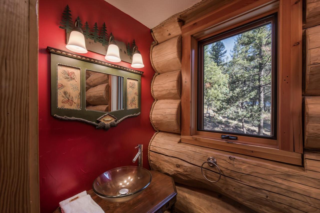 Bear Foot Lodge, 2 Bedrooms, Sleeps 6, Gas Grill, Walk To River, Hot Tub Ruidoso Exterior photo